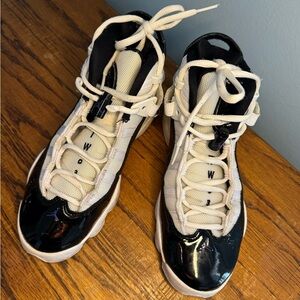 Jordan 6 Concord Black and White Youth Sneakers